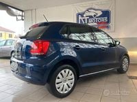 Usata VW Polo Comfortline 70 CV (51 kW) 2014 Blu Berlina