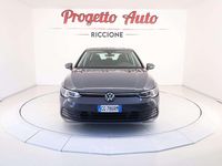 Usata VW Golf VIII Life 110 CV (80 kW) 2021 Dolphin grey metall. Berlina