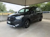 Usata Dacia Lodgy 110 CV (80 kW) 2018 Blu Monovolume