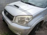 Usata Toyota RAV4 116 CV (85 kW) 2004 Grigio SUV