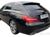 Usata Mercedes CLA200 Premium 156 CV (114 kW) 2017 Nero Station wagon