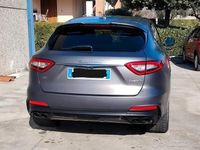 Usata Maserati Levante 250 CV (183 kW) 2020 Grigio SUV