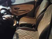 Usata Lancia Ypsilon 95 CV (69 kW) 2016 Utilitaria