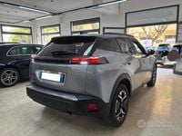 Usata Peugeot 2008 Allure 101 CV (74 kW) 2024 Grigio SUV