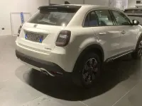 Usata Fiat 600 145 CV (106 kW) 2025 Bianco SUV