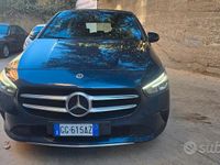 Usata Mercedes B180 115 CV (84 kW) 2021 Blu Monovolume