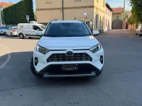 Usata Toyota RAV4 Hybrid Active 218 CV (160 kW) 2019 Bianco SUV