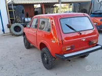 Usata Lada niva 75 CV (55 kW) 1989 Rosso SUV
