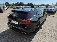 Usata Volvo V60 R-Design 150 CV (110 kW) 2018 Nero Station wagon