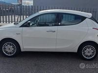 Usata Lancia Ypsilon 69 CV (50 kW) 2017 Bianco Utilitaria