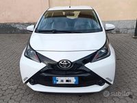 Usata Toyota Aygo Business Edition 69 CV (50 kW) 2017 Bianco Utilitaria
