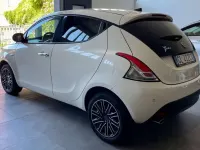 Usata Lancia Ypsilon 69 CV (50 kW) 2022 Bianco Utilitaria
