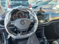 Usata VW up! 65 CV (47 kW) 2021 Grigio Utilitaria