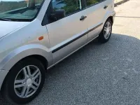 Usata Ford Fusion 68 CV (50 kW) 2003 Grigio Utilitaria