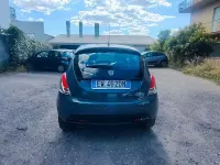 Usata Lancia Ypsilon Gold 69 CV (50 kW) 2015 Grigio Utilitaria