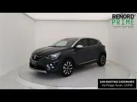 Usata Renault Captur Techno 145 CV (106 kW) 2023 Blu scuro SUV
