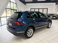 Usata VW Tiguan R-line 150 CV (110 kW) 2023 Verde SUV
