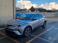 Second-hand Toyota C-HR 98 CP (72 kW) 2019 Gri SUV