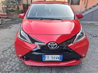 Usata Toyota Aygo X-play 69 CV (50 kW) 2016 Rosso Utilitaria