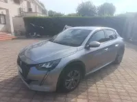 Usata Peugeot e-208 Allure 56 kW (77 CV) 2021 Utilitaria