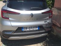 Usata Renault Captur 145 CV (106 kW) 2022 Grigio SUV