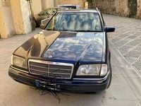 Usata Mercedes C220 Elegance 145 CV (106 kW) 2001 Blu/azzurro Station wagon
