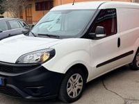 Usata Fiat Doblò Trekking 105 CV (77 kW) 2021 Bianco Monovolume