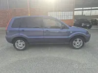 Usata Ford Fusion 68 CV (50 kW) 2005 Blu Utilitaria