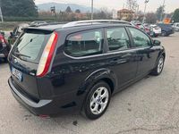 Begagnad Ford Focus Style 109 HK (80 kW) 2011 Svart Kombi