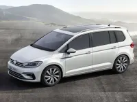 Usata VW Touran Executive 150 CV (110 kW) 2024 Argento Monovolume