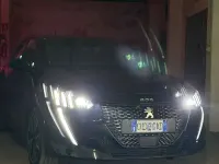Usata Peugeot 208 GT 102 CV (75 kW) 2022 Nero Utilitaria