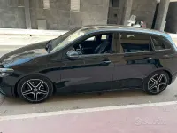 Usata Mercedes 200 150 CV (110 kW) 2020 Nero Monovolume