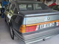 Usata Alfa Romeo 75 148 CV (108 kW) 1988 Grigio Berlina