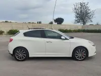 Usata Alfa Romeo Giulietta Distinctive 170 CV (125 kW) 2011 Utilitaria