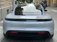 Usata Porsche Taycan Performance Package 300 kW (408 CV) 2024 Argento Berlina
