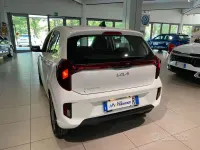 Begagnad Kia Picanto Urban 67 HK (49 kW) 2024 Vit Halvkombi