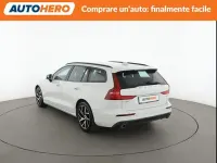 Usata Volvo V60 Momentum 190 CV (139 kW) 2019 Bianco Station wagon