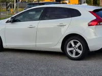 Usata Volvo V40 Plus 114 CV (83 kW) 2013 Bianco Berlina