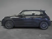 Usata Mini Cooper S Essential 204 CV (150 kW) 2025 Nero / metallizzato Utilitaria