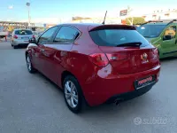 Brugt Alfa Romeo Giulietta Progression 105 HK (77 kW) 2014 Rød Hatchback