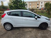 Usado Ford Fiesta 82 HP (60 kW) 2009 Branco Sedan