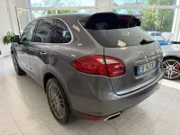 Usata Porsche Cayenne 245 CV (180 kW) 2013 Grigio metallizzato SUV
