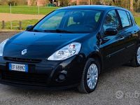 Usata Renault Clio II Luxe 74 CV (54 kW) 2011 Nero Berlina