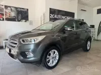 Usata Ford Kuga Titanium 120 CV (88 kW) 2017 Grigio SUV