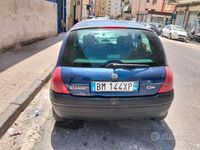 Usata Renault Clio II 58 CV (42 kW) 2000 Blu Utilitaria