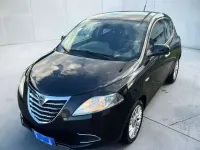 Usata Lancia Ypsilon Gold 69 CV (50 kW) 2015 Nero Utilitaria
