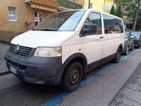 Usata VW Caravelle 129 CV (94 kW) 2006 Bianco Furgone