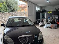 Usata Lancia Ypsilon 69 CV (50 kW) 2015 Nero Utilitaria