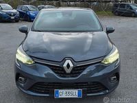 Usata Renault Clio V 100 CV (73 kW) 2022 Grigio Utilitaria