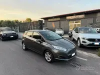 Usata Ford Fiesta 75 CV (55 kW) 2016 Grigio Utilitaria